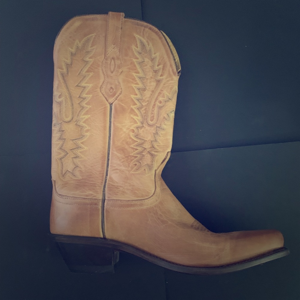 Brand New Tan Leather women’s cowboy Boots size 10